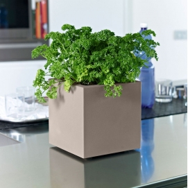 Kube Mini flowerpot